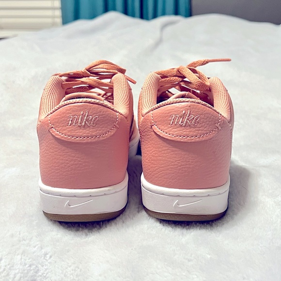 Nike Court Vintage Premium Sneaker | Pink | 9.5 - Picture 6 of 9